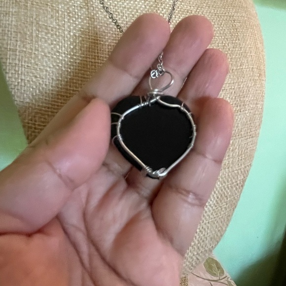 Elegant Black Tree Pendant Necklace - Picture 4 of 6